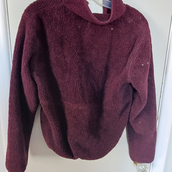 Half-zip fleece sweatshirt. Plum color. Cozy. Perfect for winter. - Picture 3 of 3